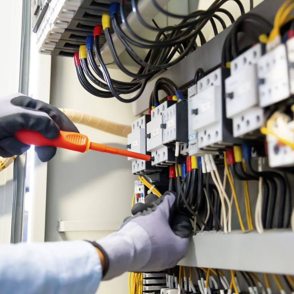 electrician-close electrician-close